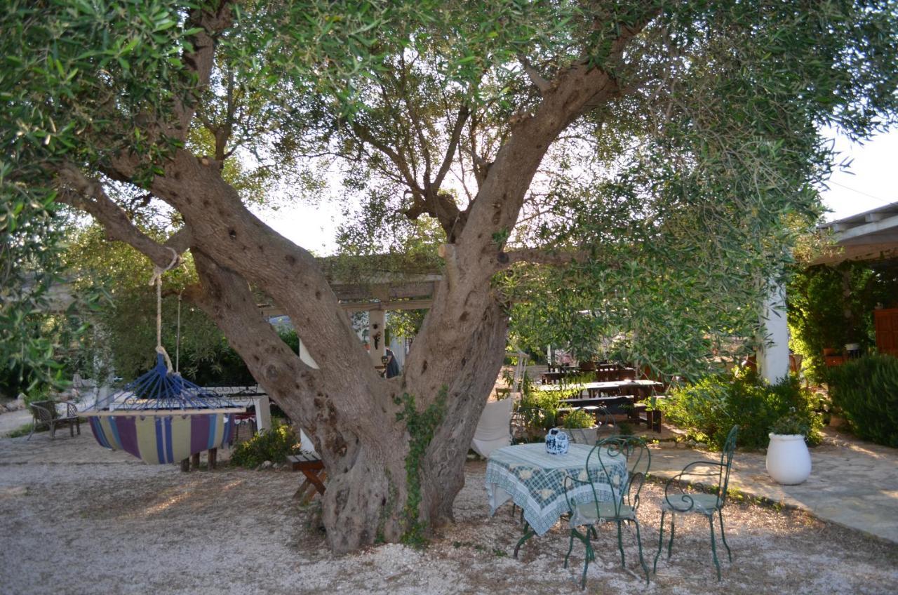 Aparthotel I Trulli Di Acquarossa à Cisternino Extérieur photo